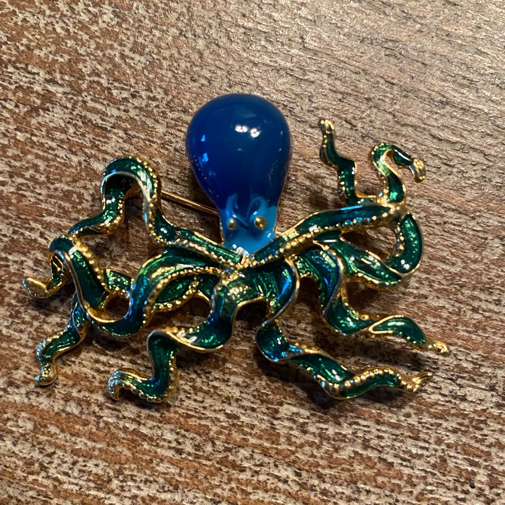 Vintage MFA Museum Of Fine Arts Brooch